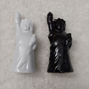 Statue of Liberty salt and pepper shakers. Black and white